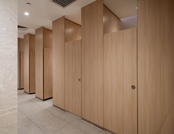 Partisi Kamar Mandi Laminasi Kompak